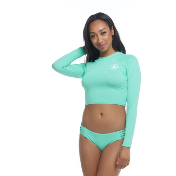 Body Glove Other - Body Glove SMOOTHIES LET IT BE CROSS-OVER RASH GUARD - SEA MIST, Size La…